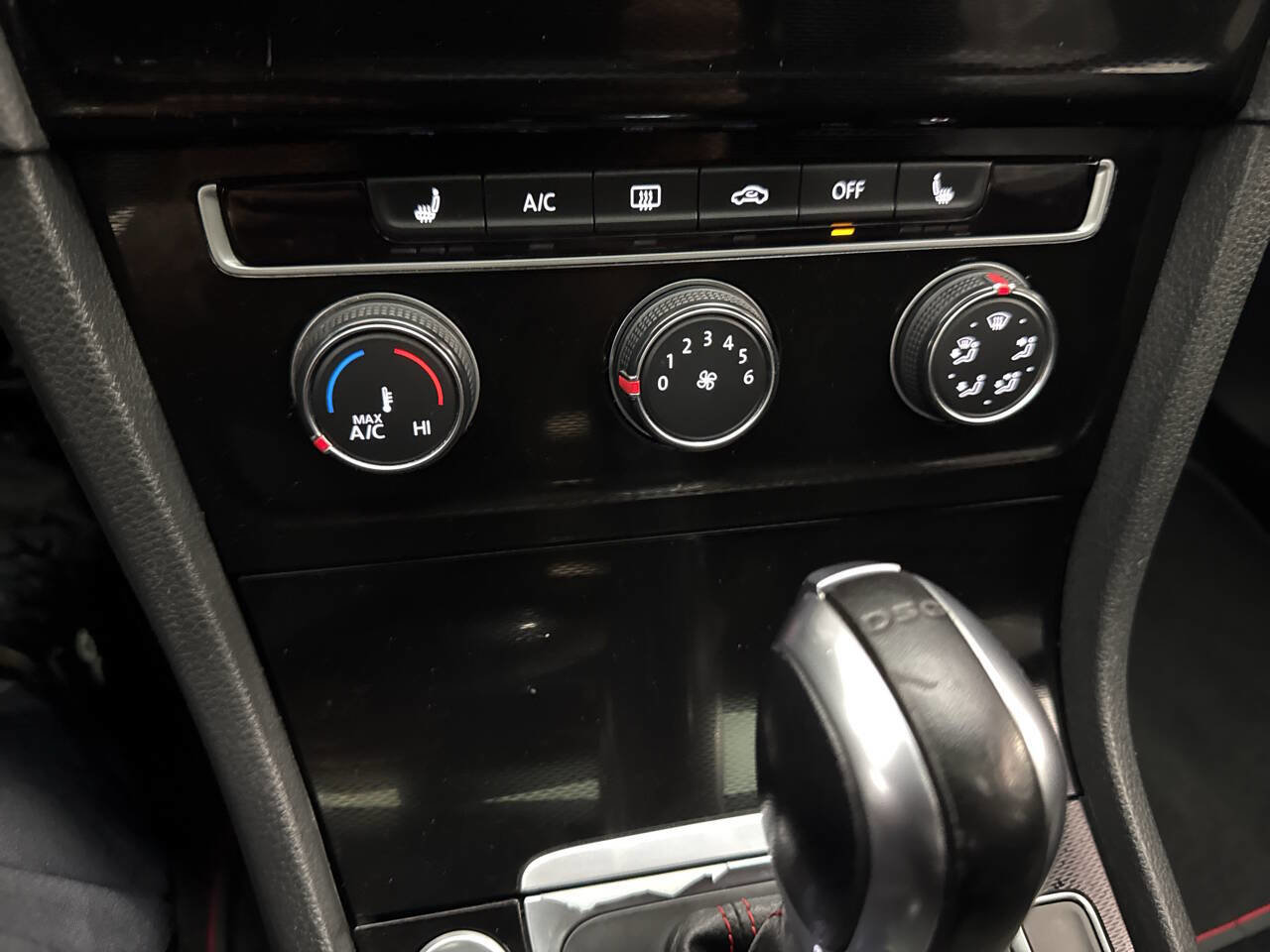 Used 2017 Volkswagen GTI Autobahn FWD image 21