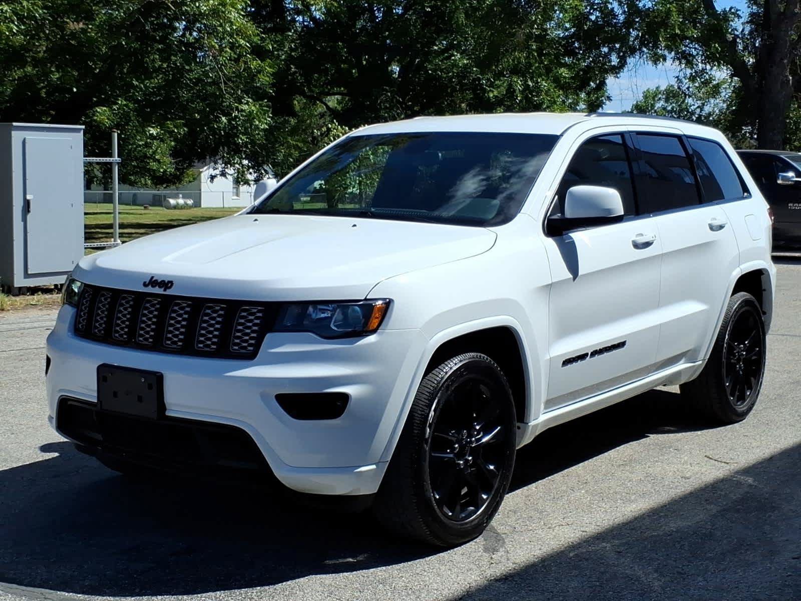 Used 2021 Jeep Grand Cherokee Laredo X AWD/4WD image 10
