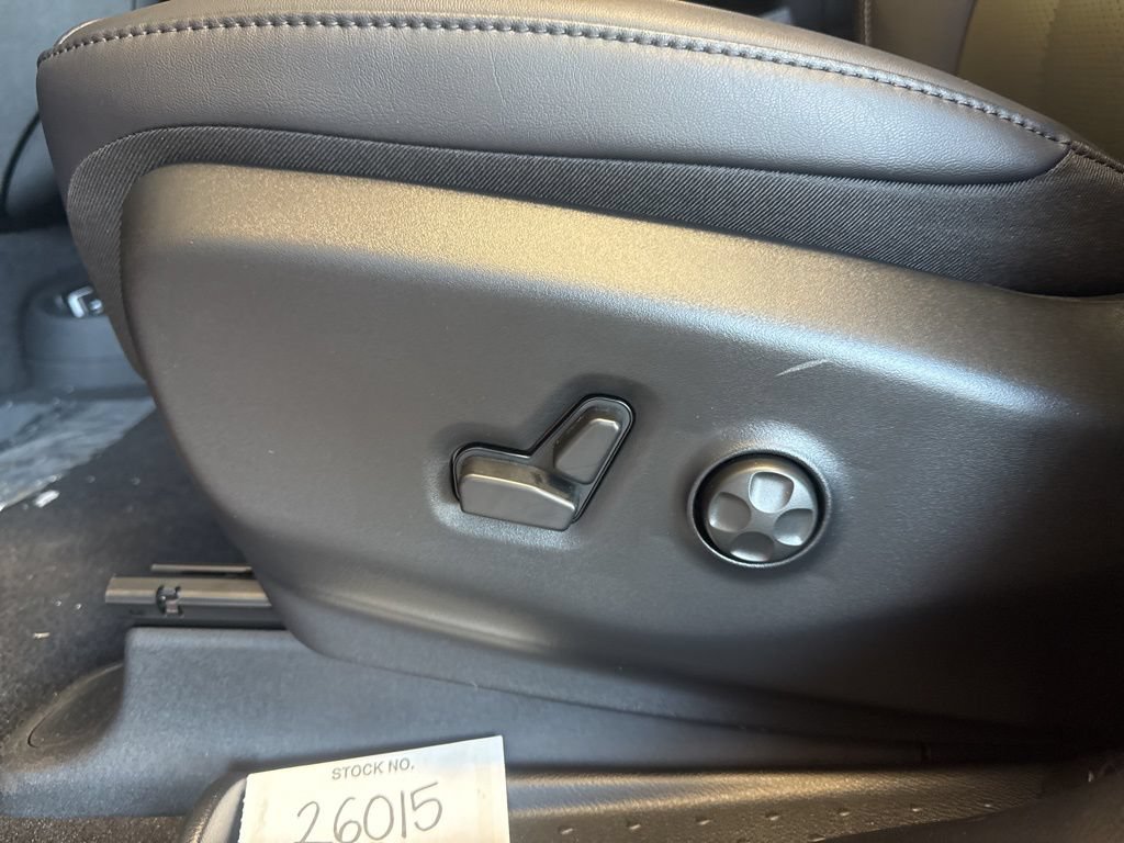 New 2026 Chrysler Pacifica Select FWD image 22