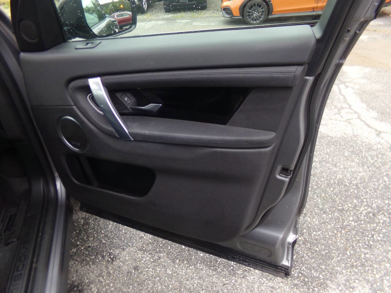 Used 2020 Land Rover Discovery Sport S image 37
