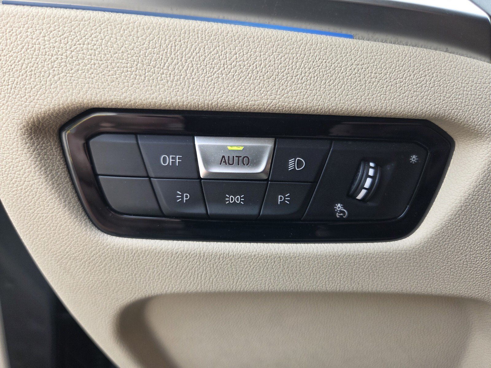 Used 2023 BMW 330i Sedan w/ Driving Assistance Package RWD image 22
