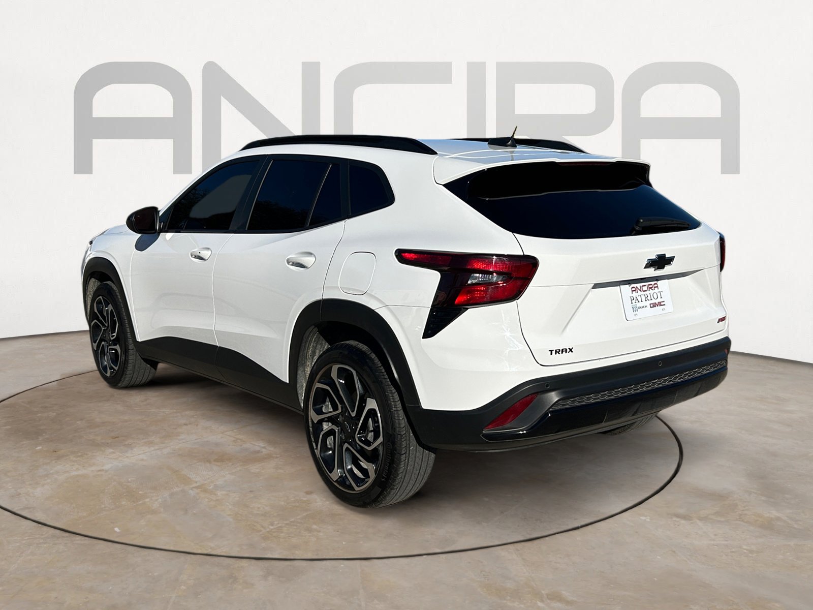 Used 2025 Chevrolet Trax RS w/ Sunroof Package image 8