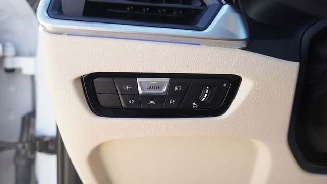 Used 2022 BMW 330i Sedan image 23