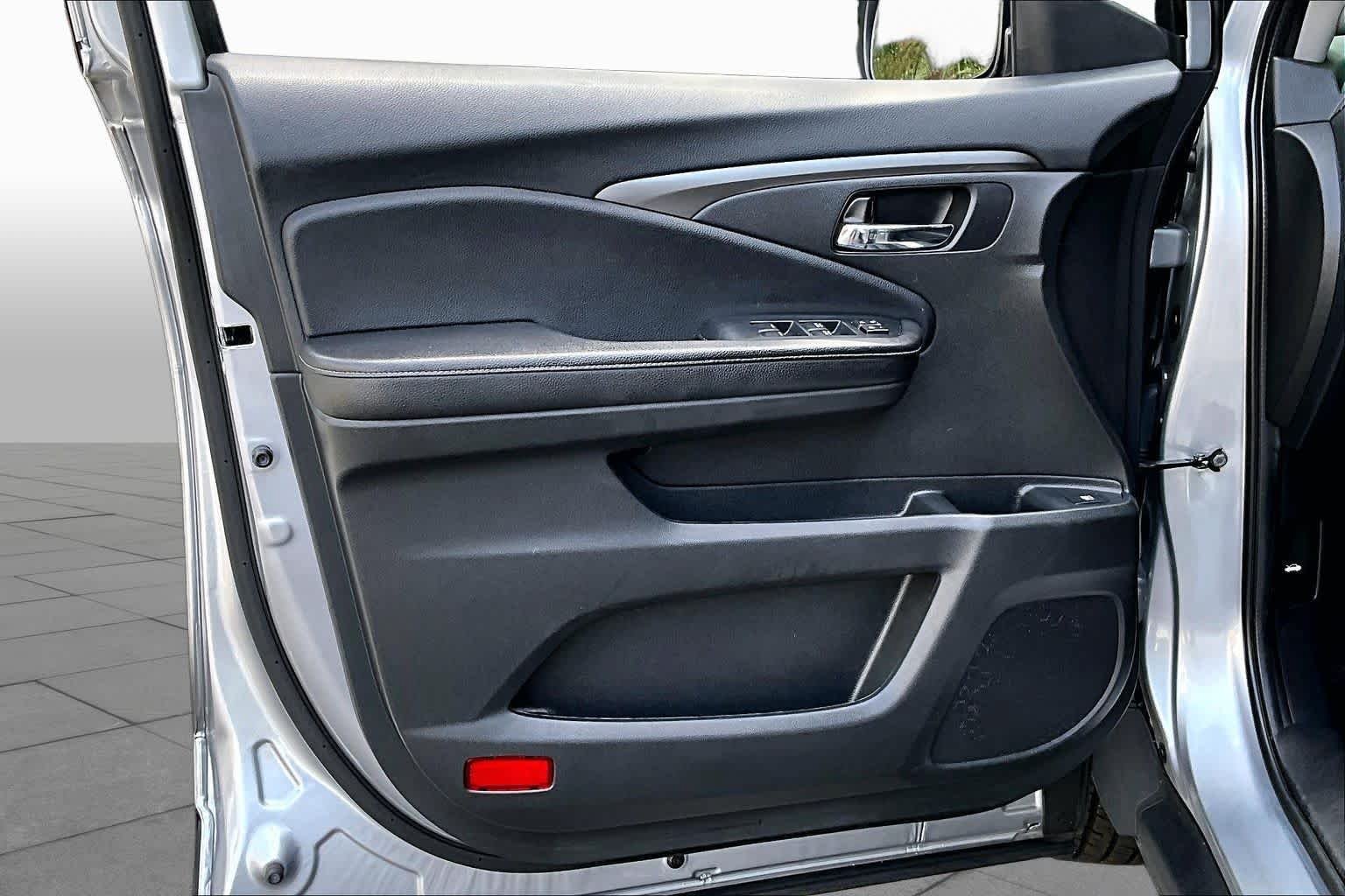 Used 2019 Honda Ridgeline RTL-T image 22