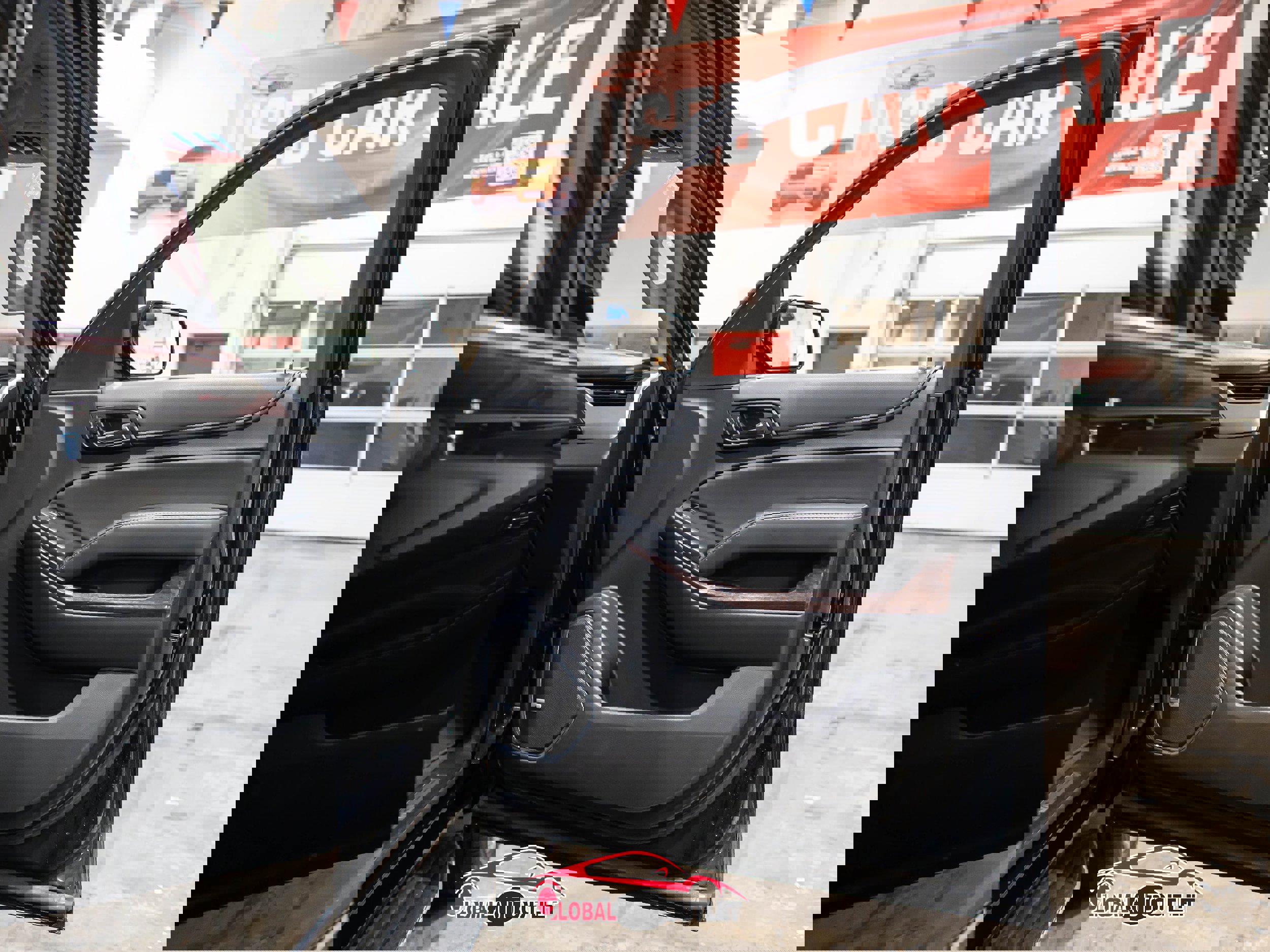 Used 2019 GMC Yukon XL SLT w/ Premium Edition image 44