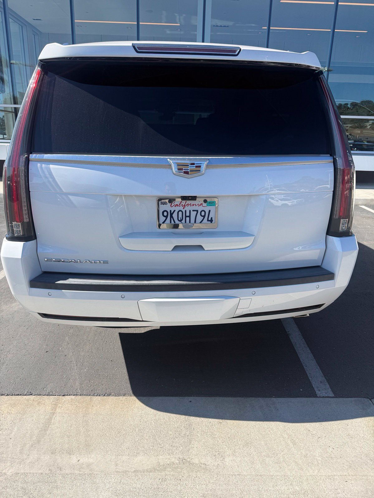 Used 2019 Cadillac Escalade ESV Premium Luxury RWD image 8