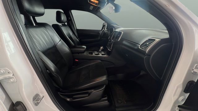 Used 2017 Jeep Grand Cherokee Altitude image 9