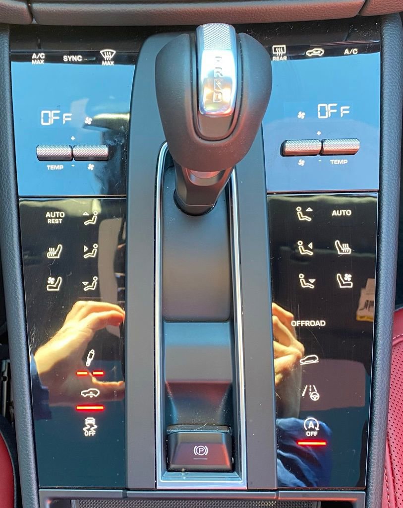 Used 2025 Porsche Macan S image 16