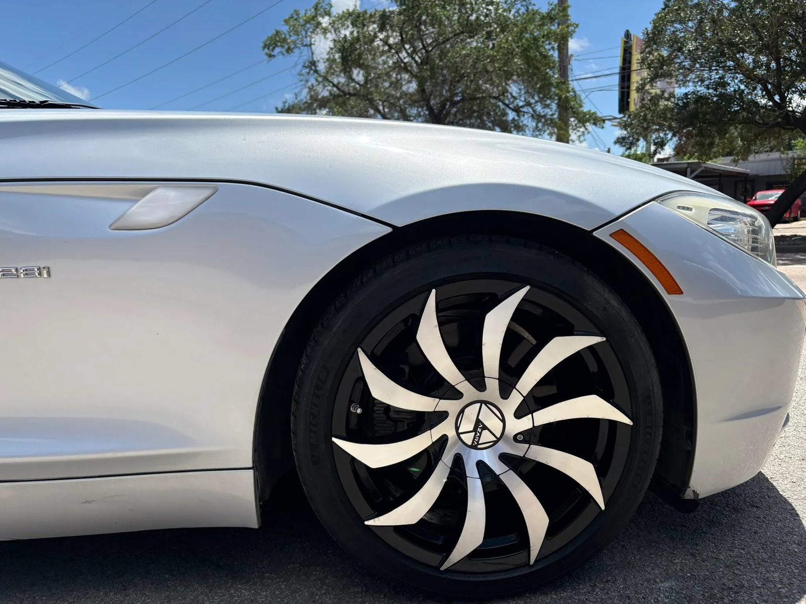 Used 2012 BMW Z4 sDrive28i w/ Sport Pkg RWD image 35