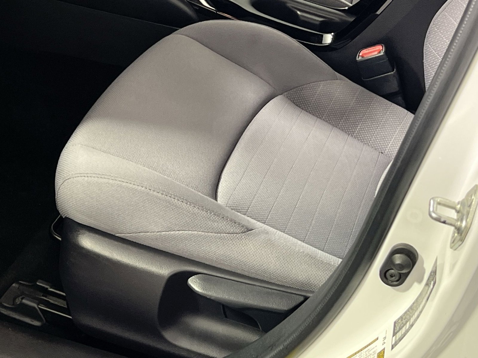 Used 2022 Toyota Corolla SE image 8