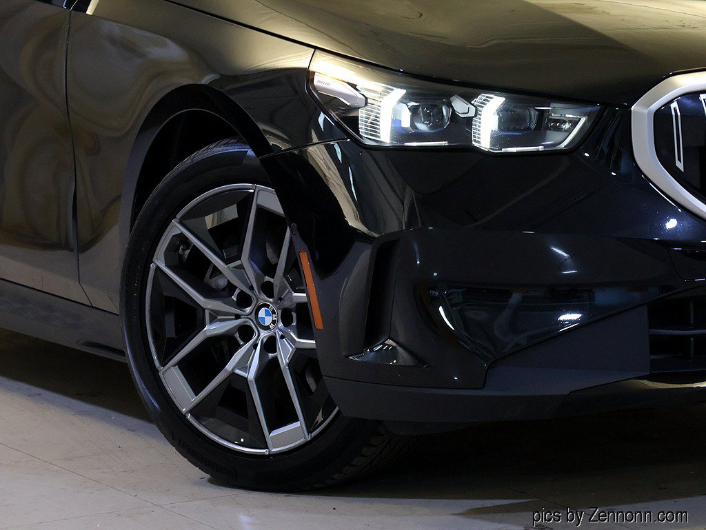 Used 2026 BMW 540i xDrive AWD/4WD image 3