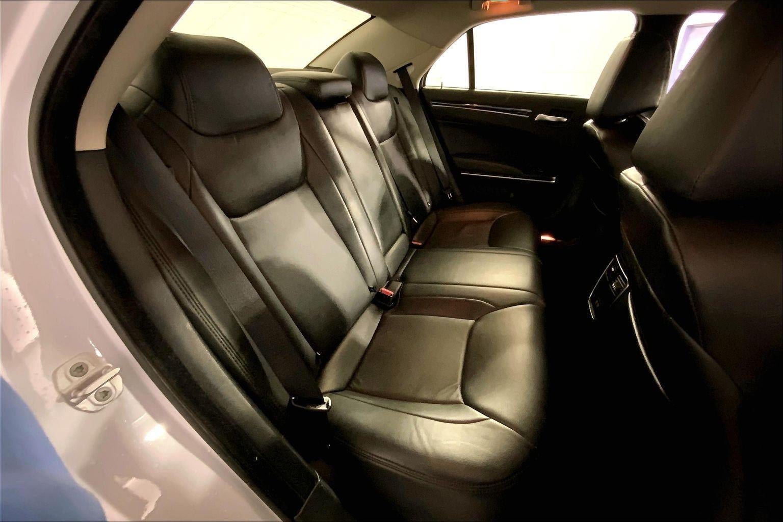 Used 2023 Chrysler 300 Touring w/ Sport Appearance Package RWD image 23