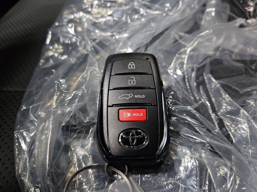 New 2026 Toyota Grand Highlander Platinum image 31