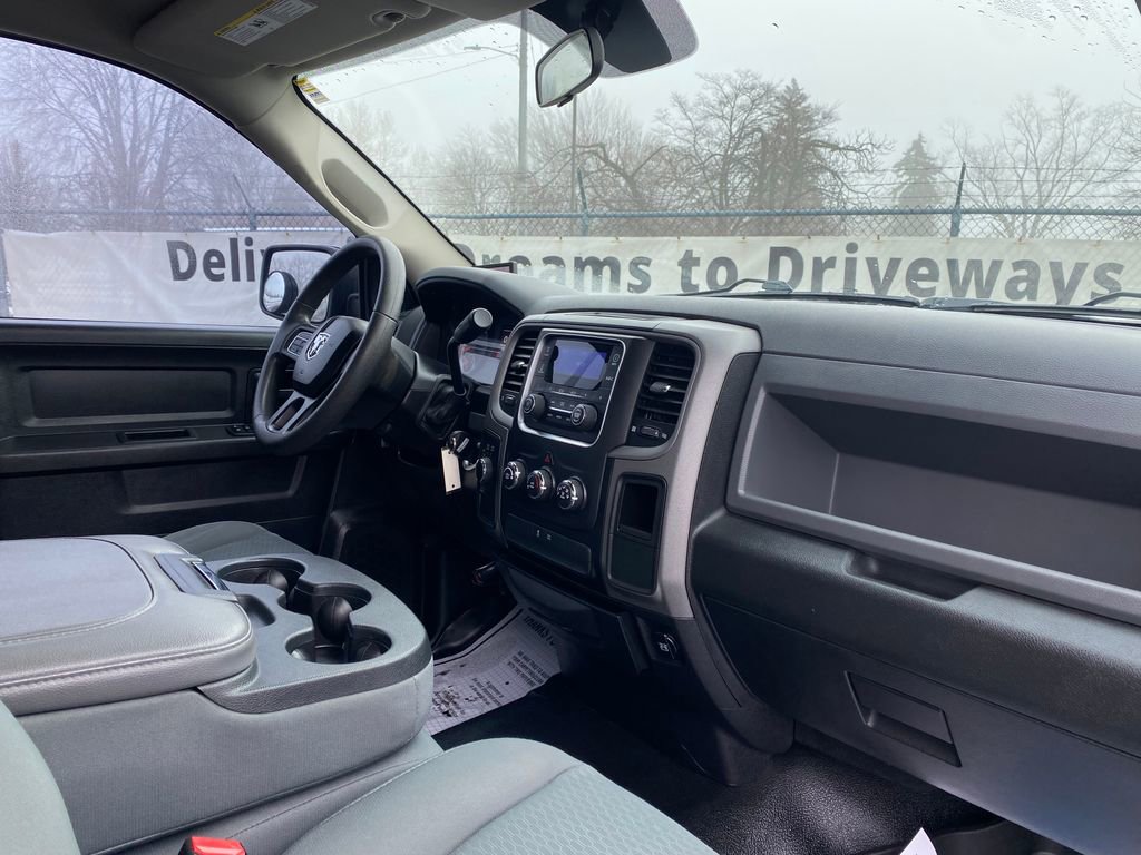 Used 2015 RAM 1500 ST w/ SXT Appearance Group image 17