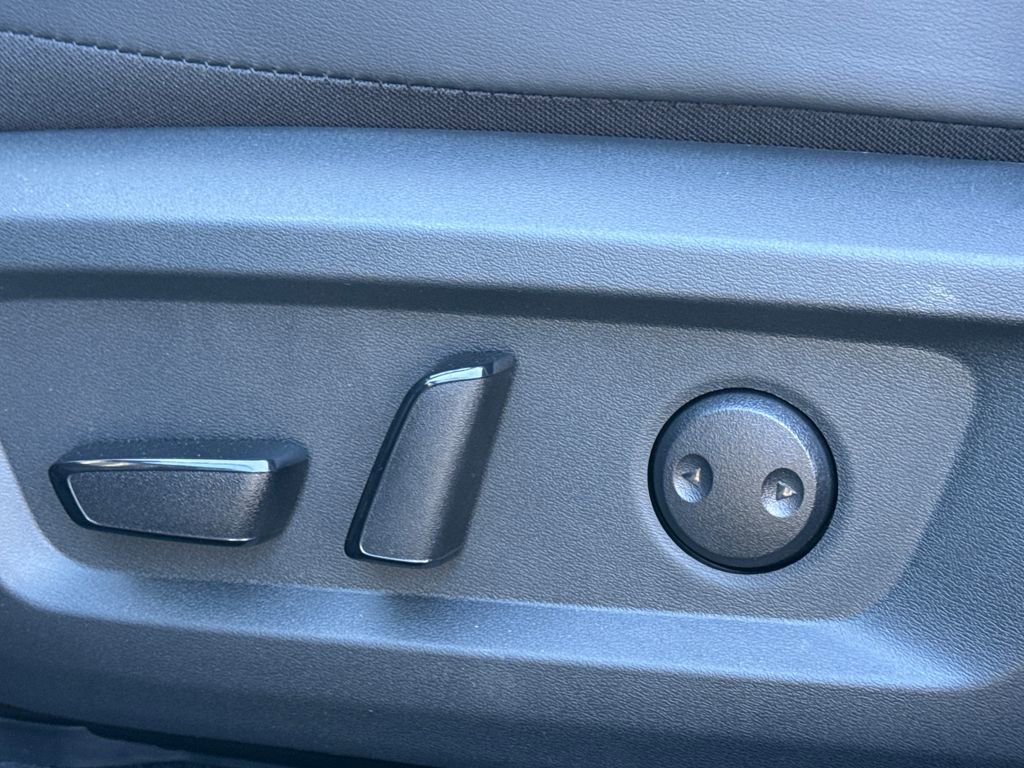 New 2026 Nissan Rogue SV image 32