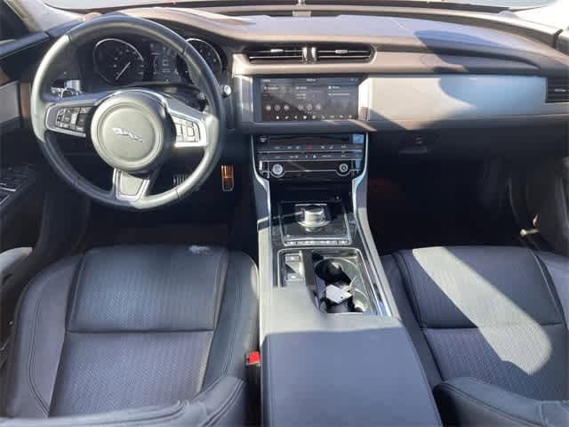 Used 2020 Jaguar XF Prestige image 5