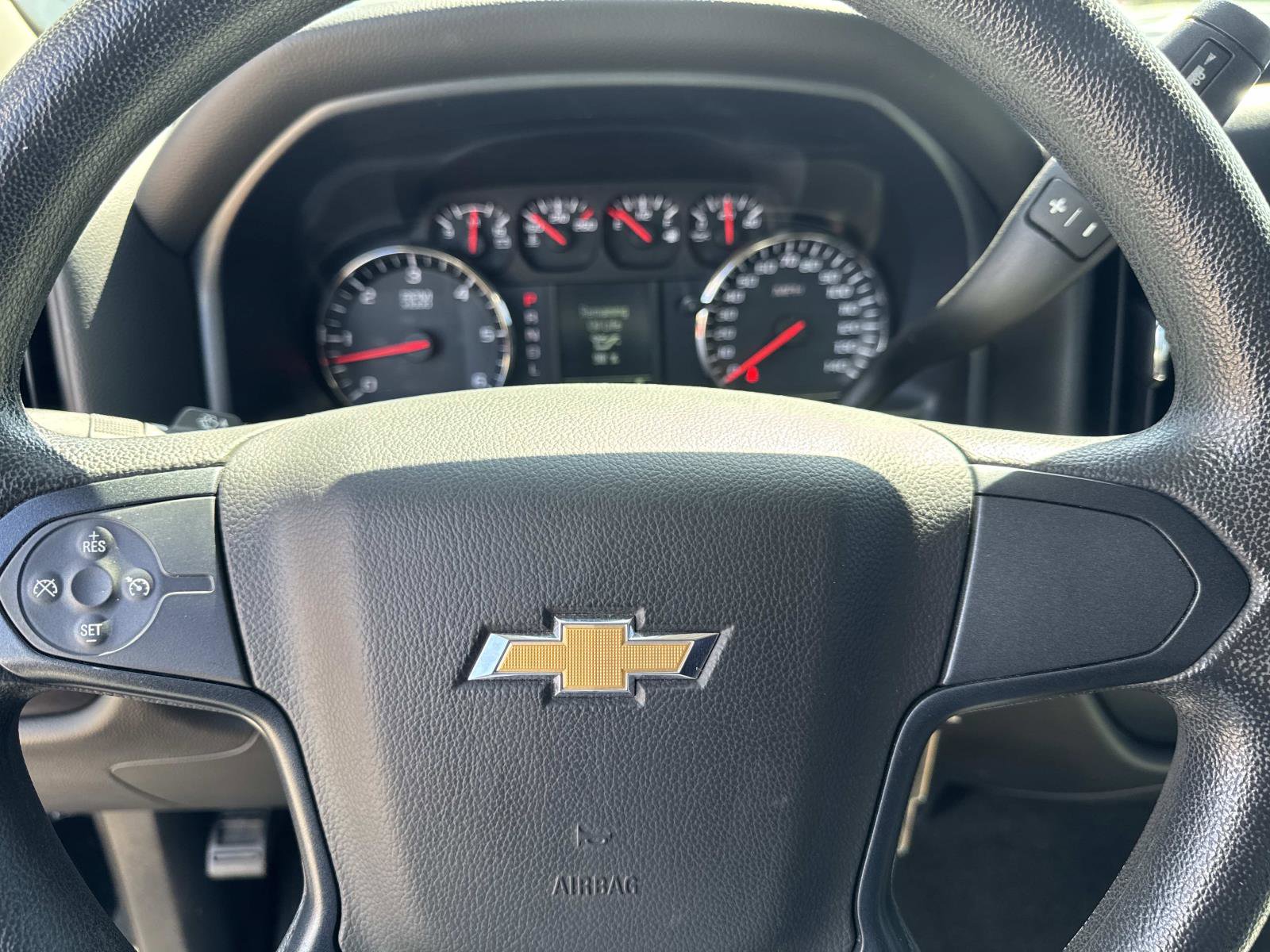 Used 2018 Chevrolet Silverado 1500 Custom w/ Custom Value Package RWD image 17