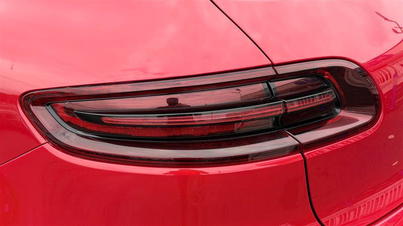 Used 2017 Porsche Macan GTS AWD/4WD image 13