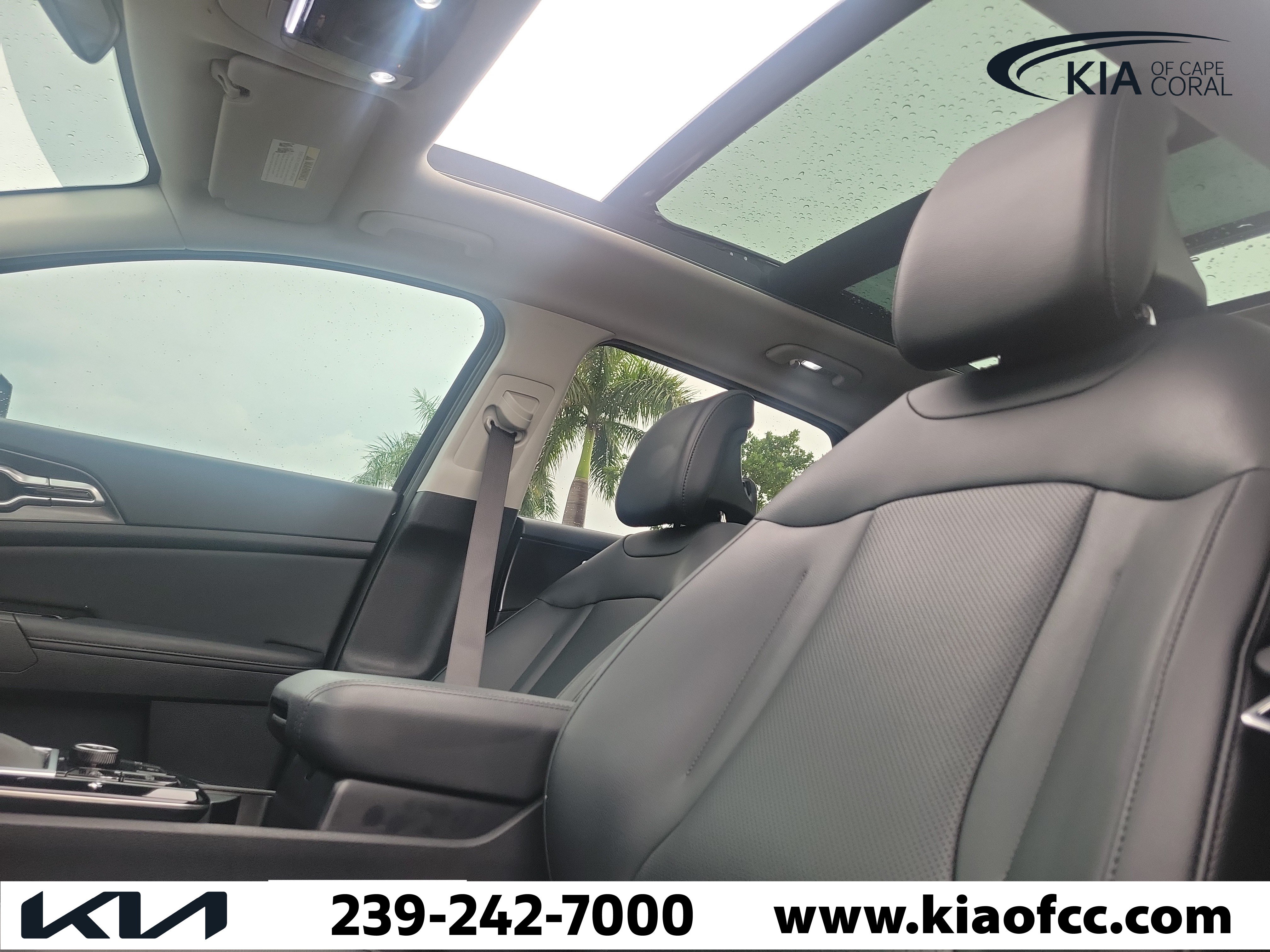 Certified 2025 Kia Sportage EX w/ Premium Package FWD image 28