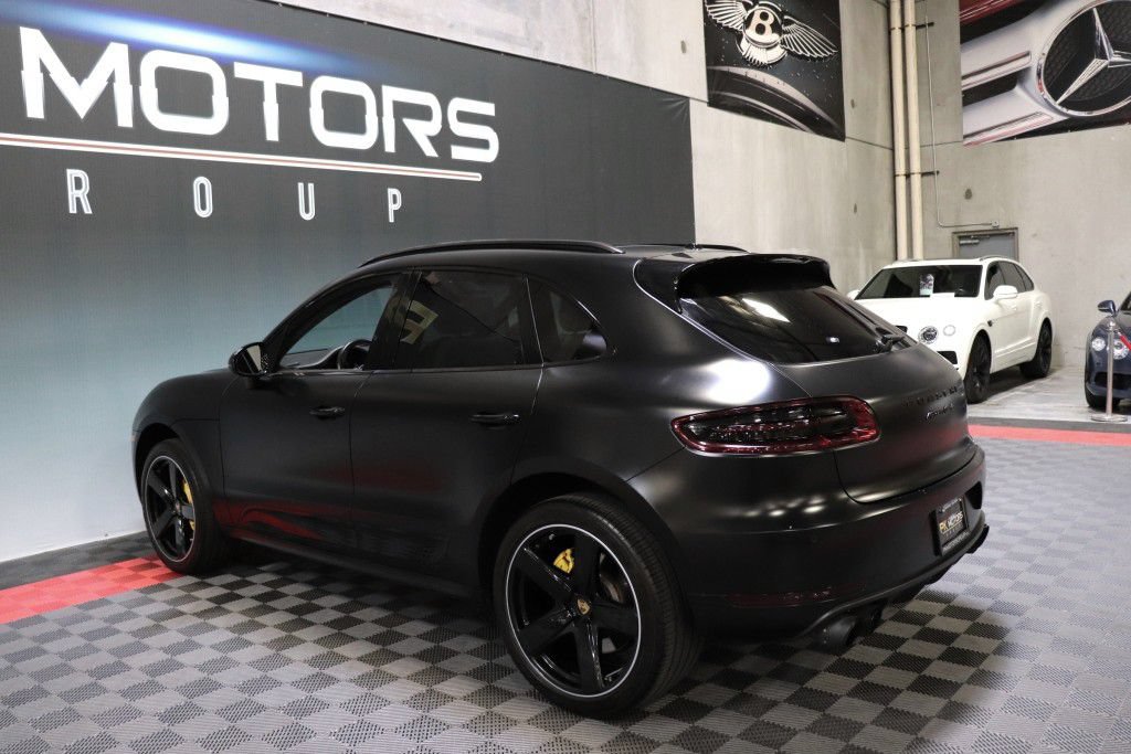 Used 2018 Porsche Macan Turbo AWD/4WD image 4