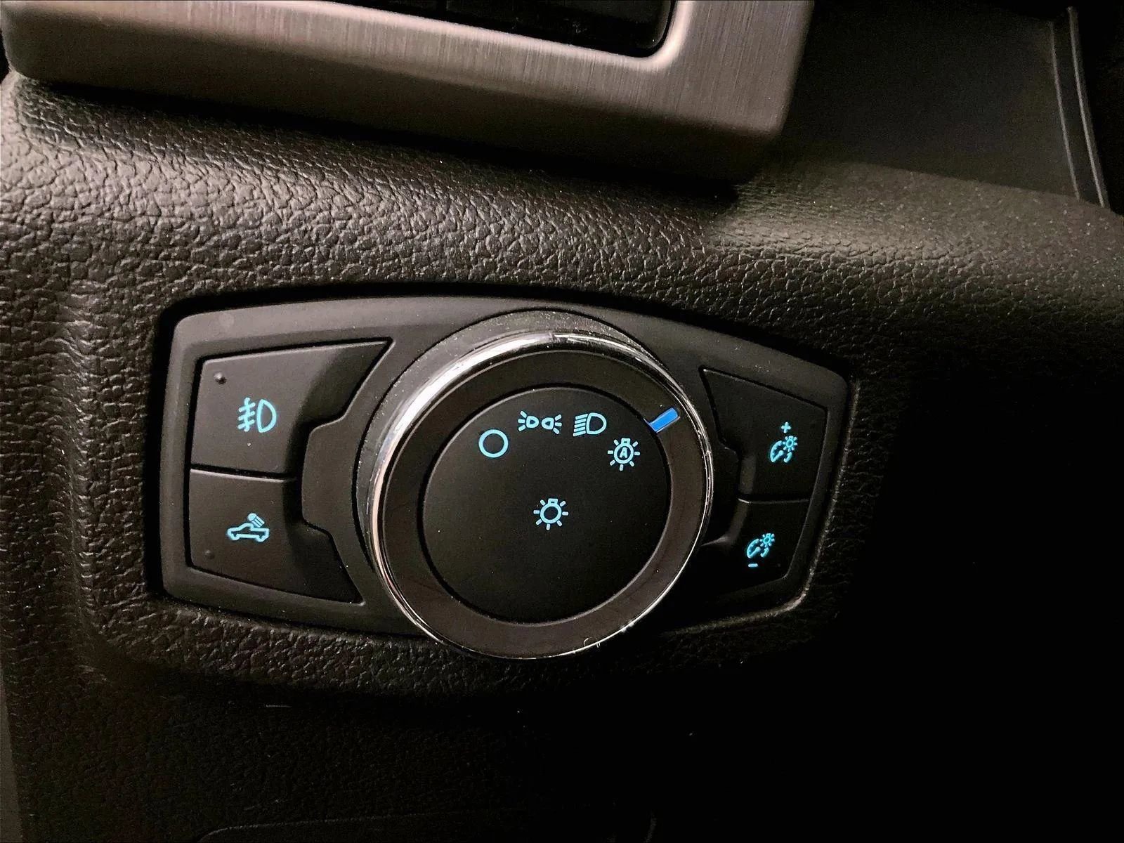 Used 2019 Ford F350 Platinum w/ Platinum Ultimate Package image 31