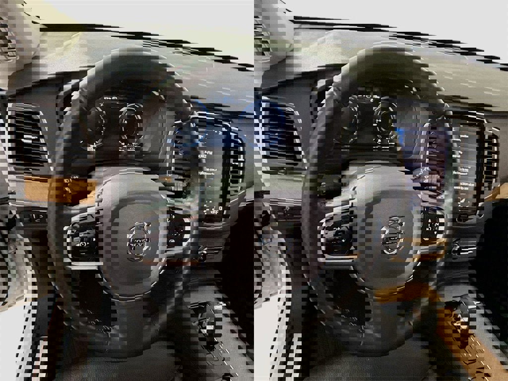 Used 2022 Volvo XC90 T8 Inscription Expression w/ Protection Package Premier image 5