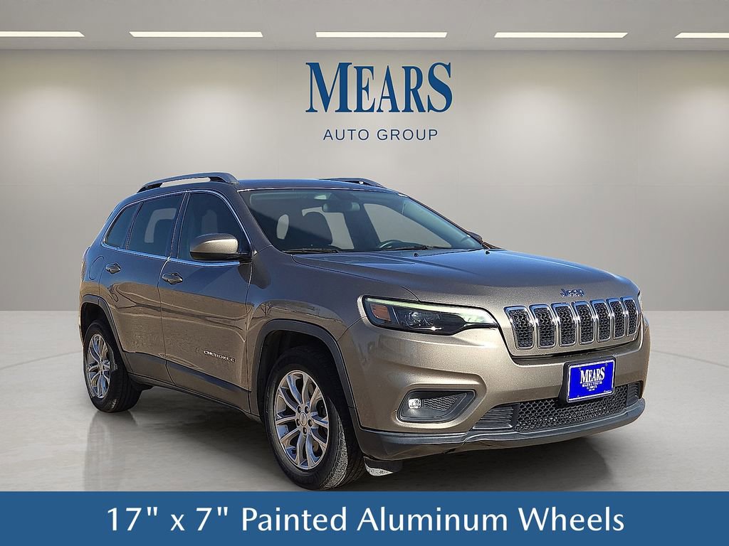 Used 2019 Jeep Cherokee Latitude w/ Popular Appearance Group image 8