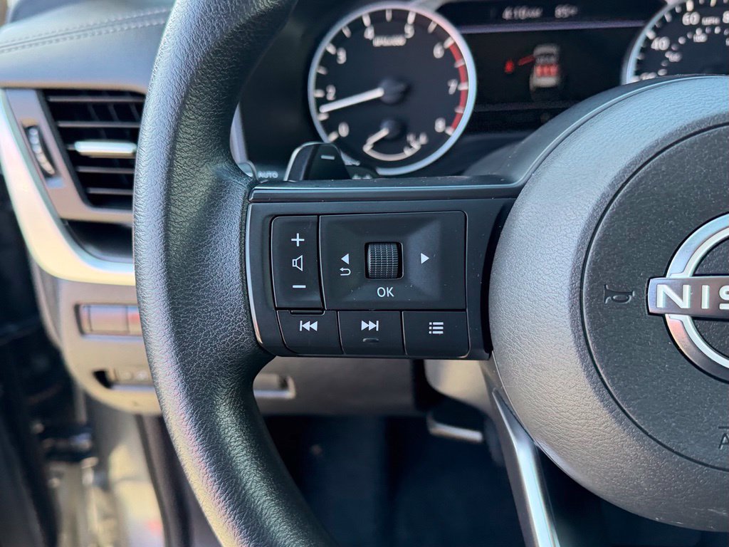 Certified 2024 Nissan Rogue SV FWD image 15