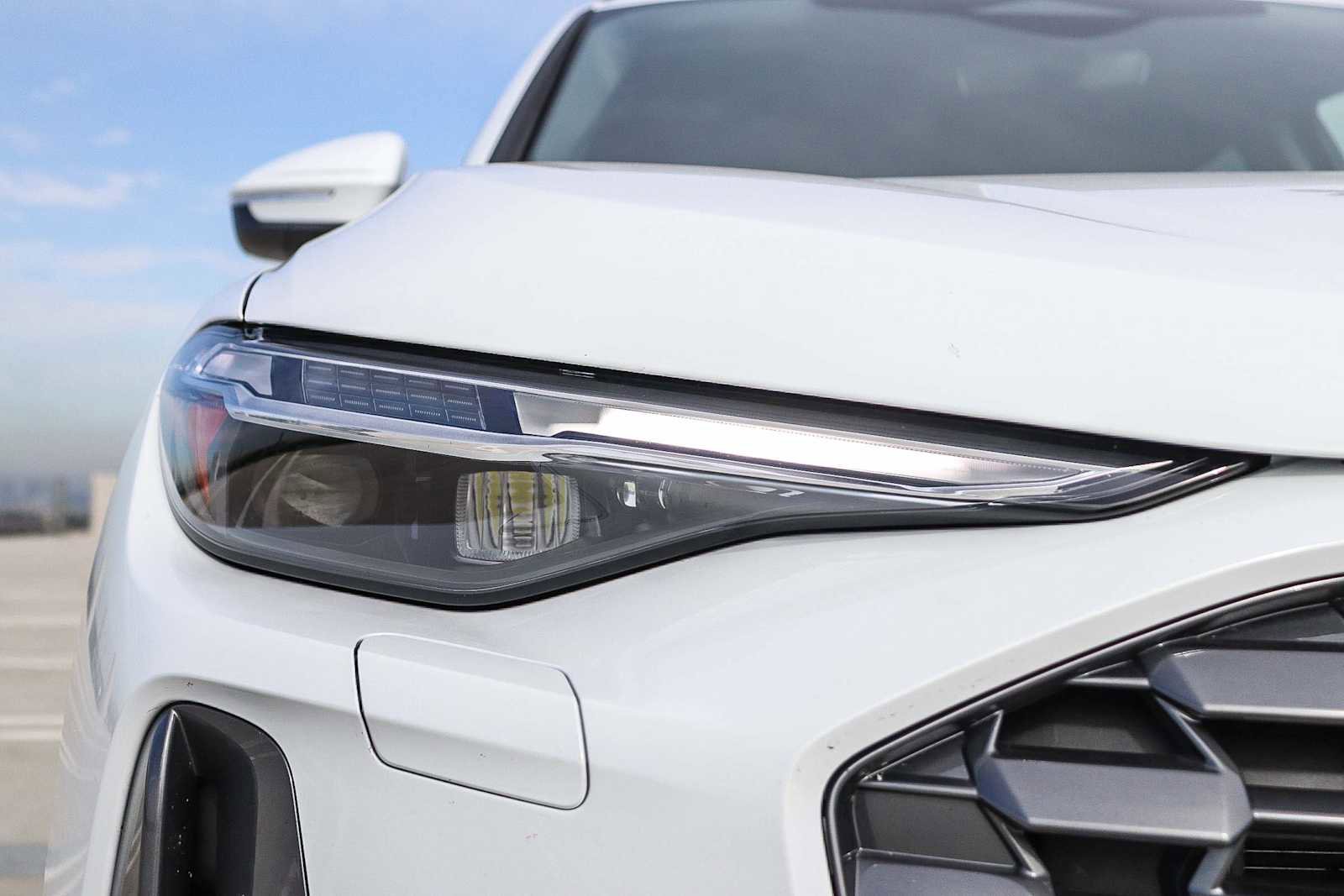 Used 2025 Audi Q5 Premium Plus w/ Premium Plus image 9