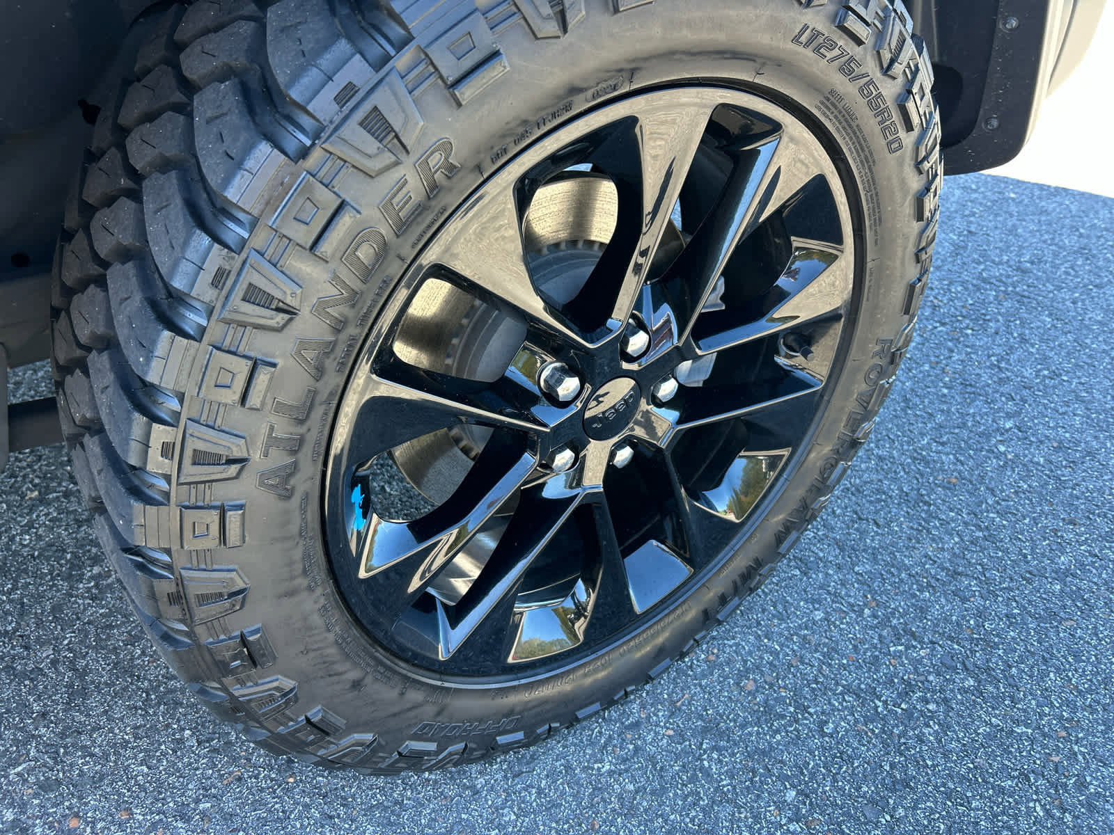 Used 2022 Jeep Wrangler Unlimited Sahara w/ Safety Group image 20