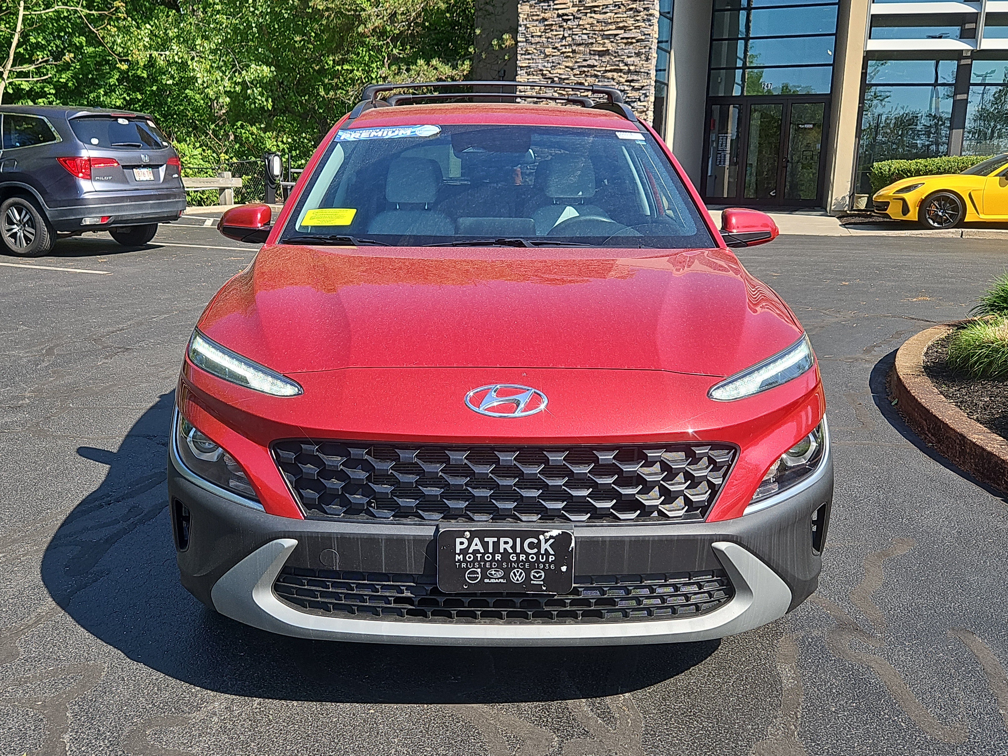 Used 2022 Hyundai Kona SEL AWD/4WD image 2