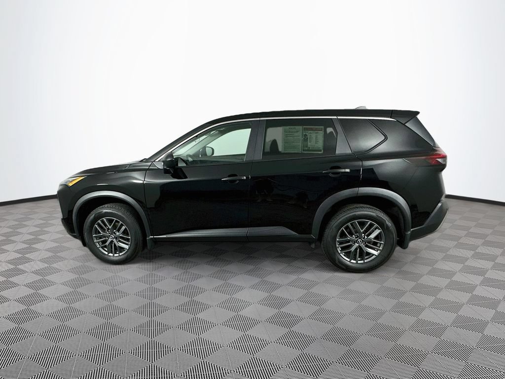 Used 2023 Nissan Rogue S AWD/4WD image 6