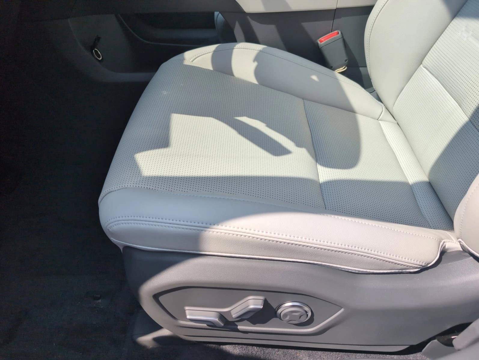 New 2026 Hyundai Santa Fe Limited FWD image 4