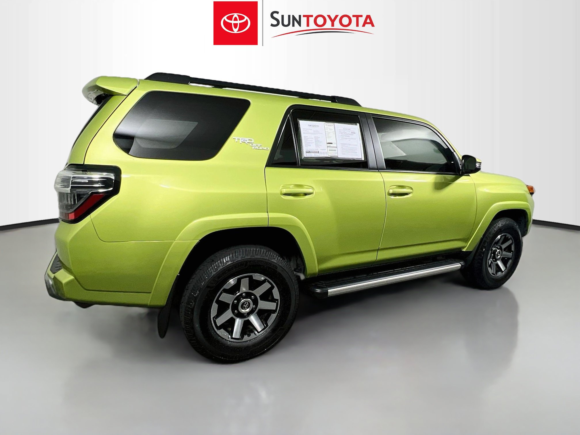 Used 2023 Toyota 4Runner TRD Off-Road Premium w/ Moonroof Package AWD/4WD image 4
