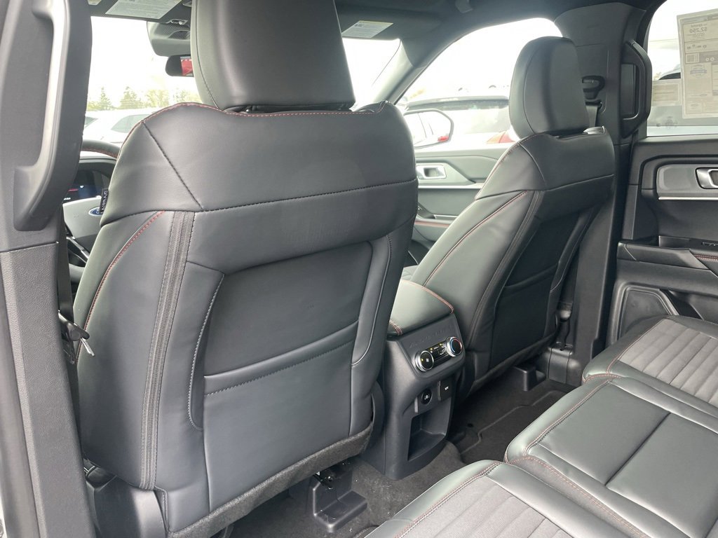 New 2026 Ford Explorer ST-Line w/ ST-Line Street Pack image 55