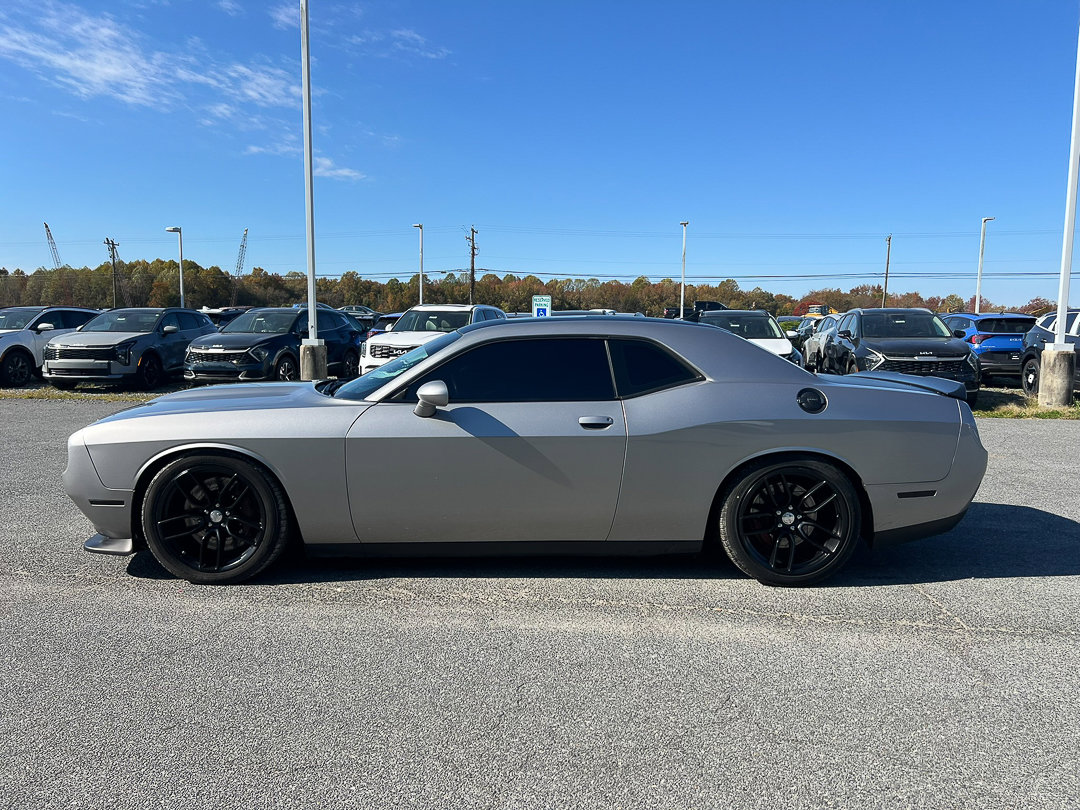 Used 2018 Dodge Challenger T/A image 2