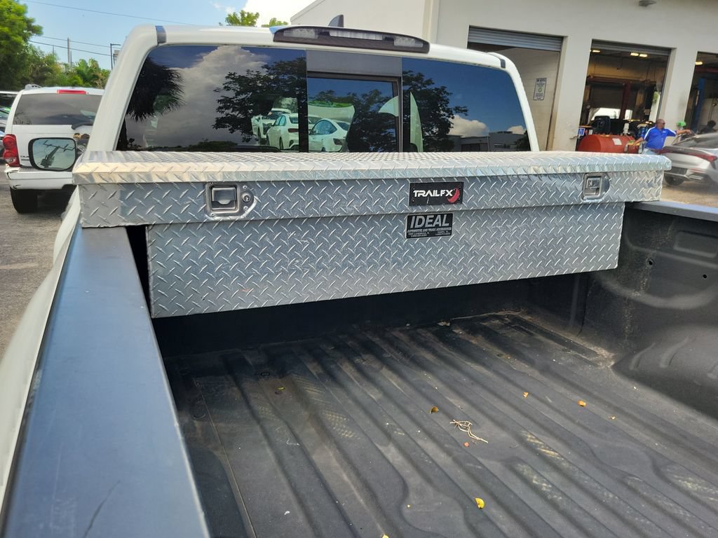 Used 2022 Nissan Titan S RWD image 7
