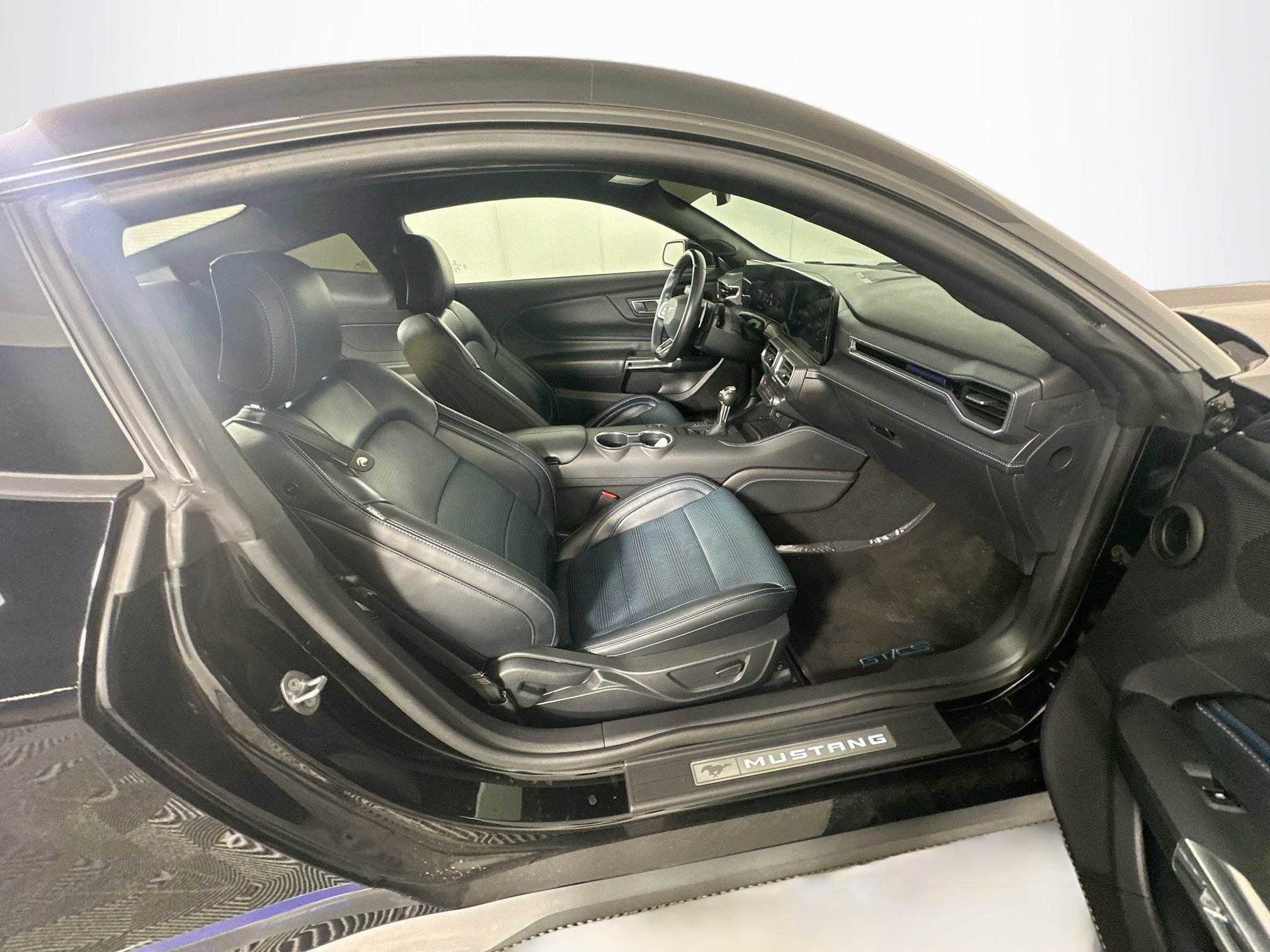 Used 2024 Ford Mustang GT Premium RWD image 28