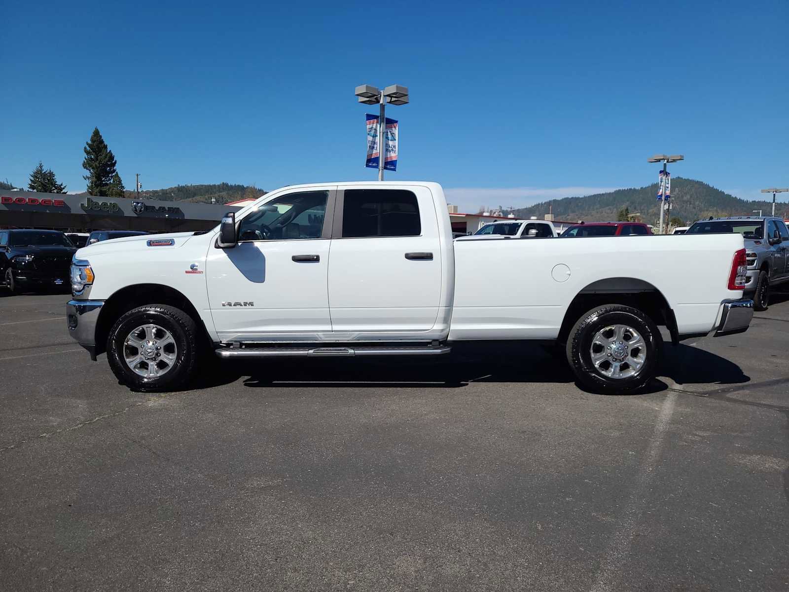 Used 2024 RAM 3500 Big Horn image 11
