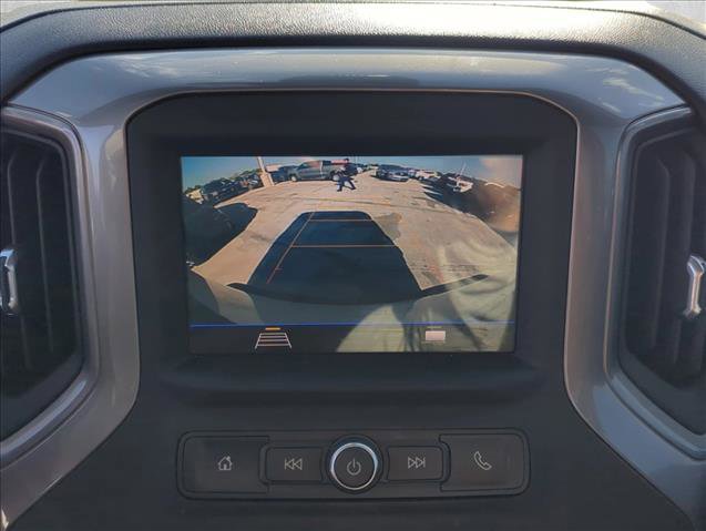 Used 2021 Chevrolet Silverado 2500 Custom w/ Custom Value Package image 16