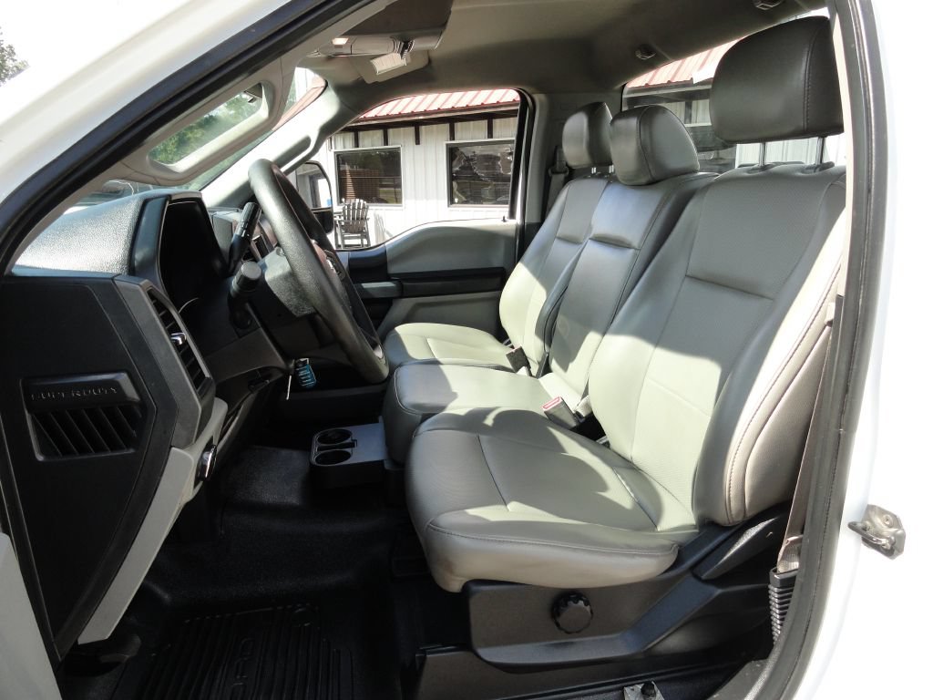 Used 2017 Ford F550 2WD Regular Cab Super Duty image 7