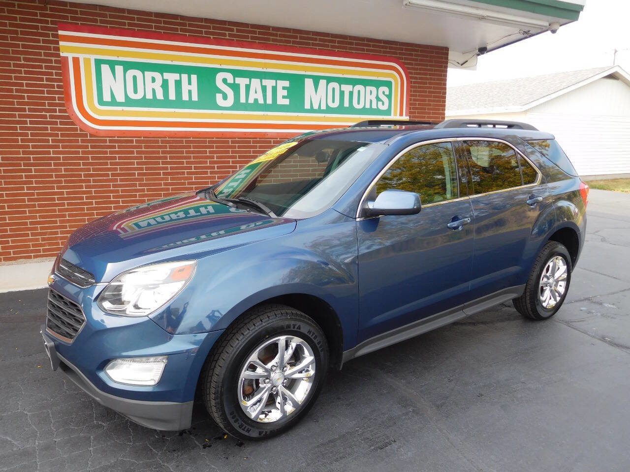 Used 2017 Chevrolet Equinox LT
