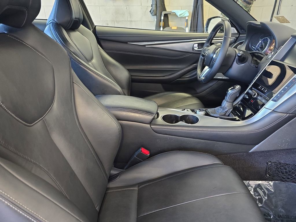 Used 2018 INFINITI Q60 3.0t Luxe w/ Sensory Package 3.0T Luxe AWD/4WD image 11