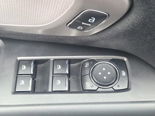 Used 2025 Ford Expedition Active AWD/4WD image 26