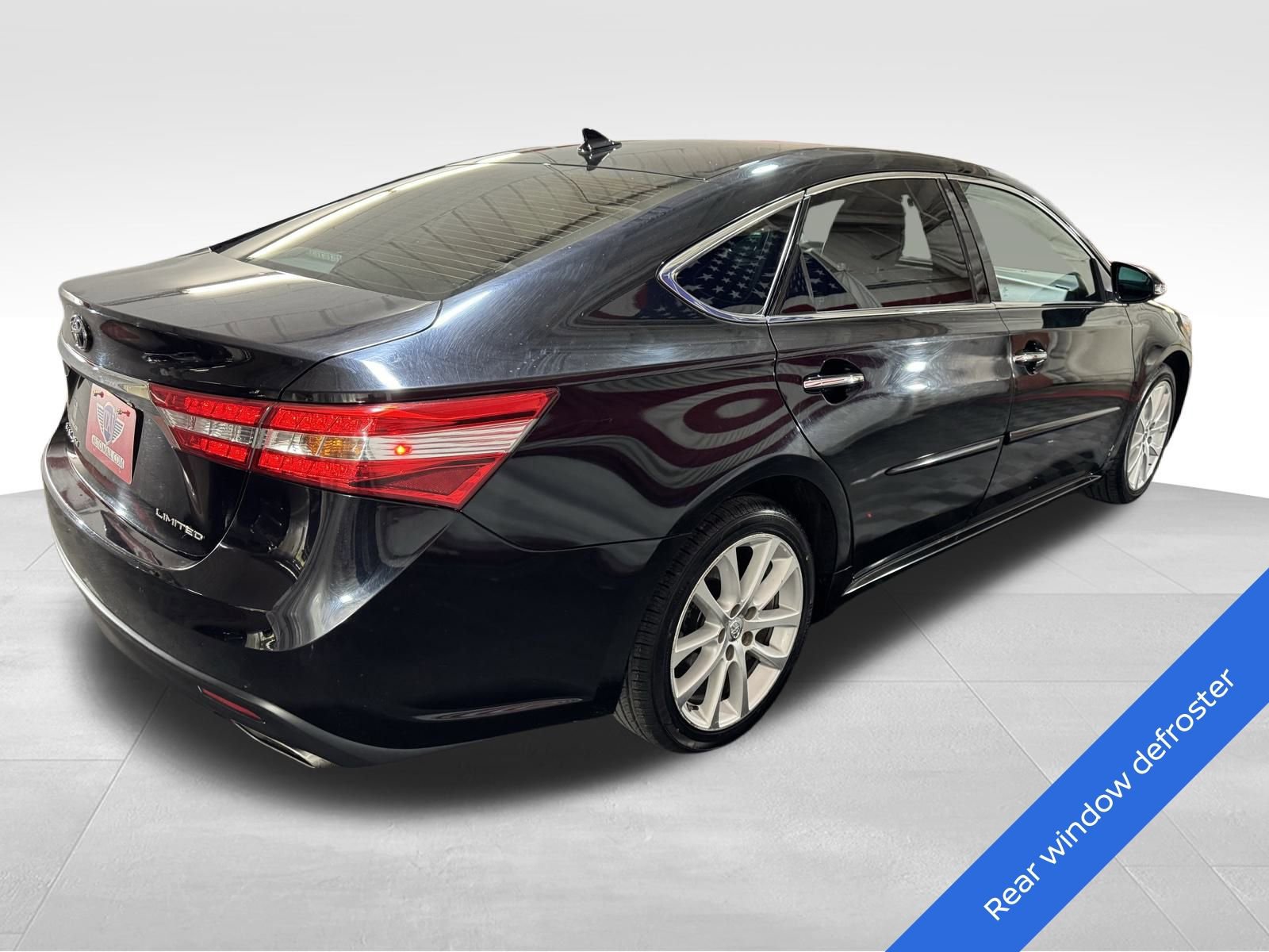 Used 2015 Toyota Avalon Limited image 4