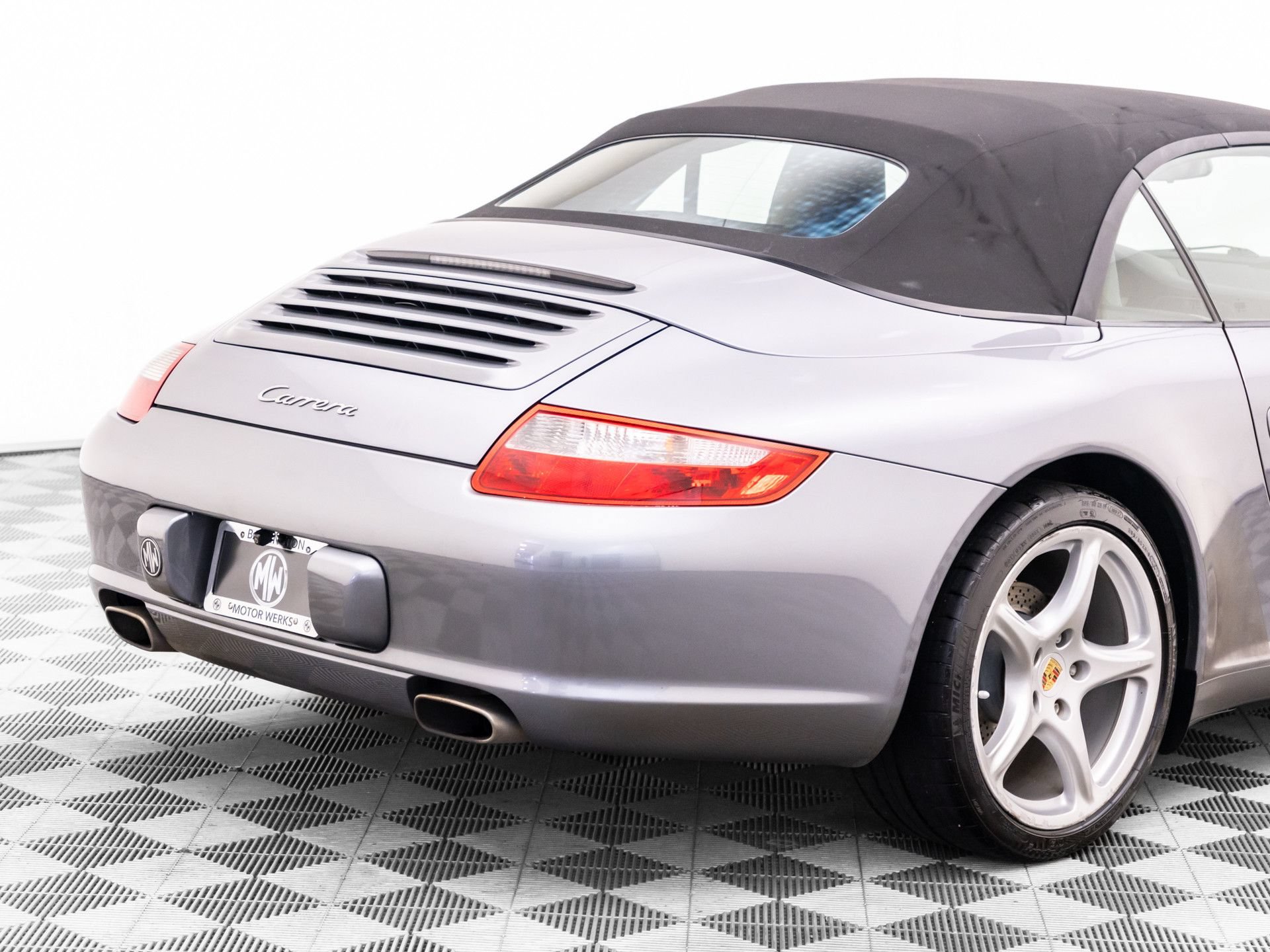 Used 2006 Porsche 911 Carrera RWD image 26