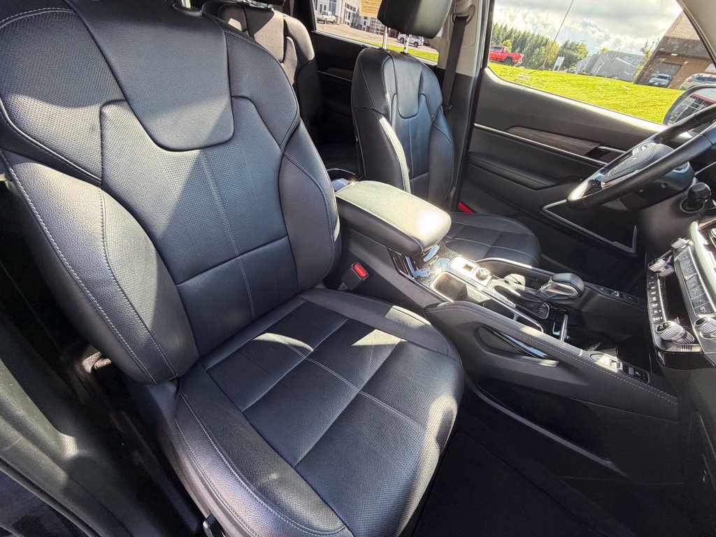 Used 2022 Kia Telluride EX w/ EX Premium Package AWD/4WD image 34