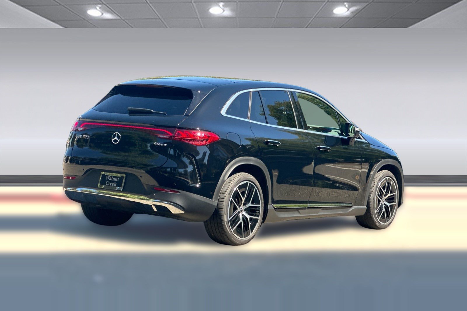 Used 2026 Mercedes-Benz EQE 320 4MATIC SUV image 8