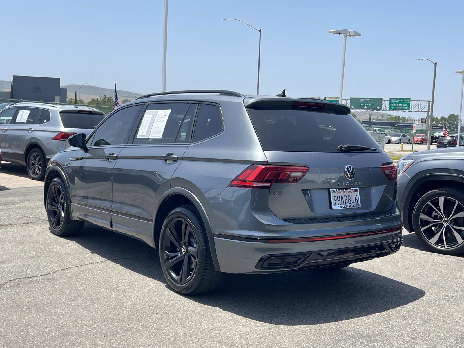 Certified 2023 Volkswagen Tiguan SE R-Line FWD image 3