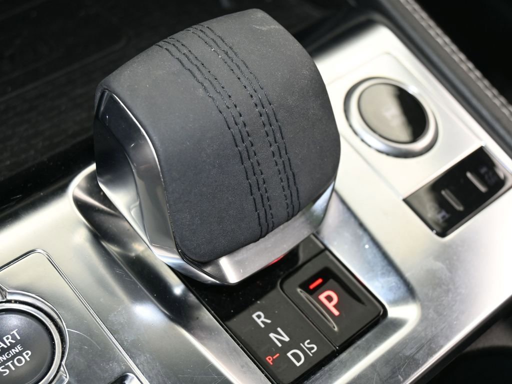 Used 2024 Jaguar F-PACE R-Dynamic S image 23